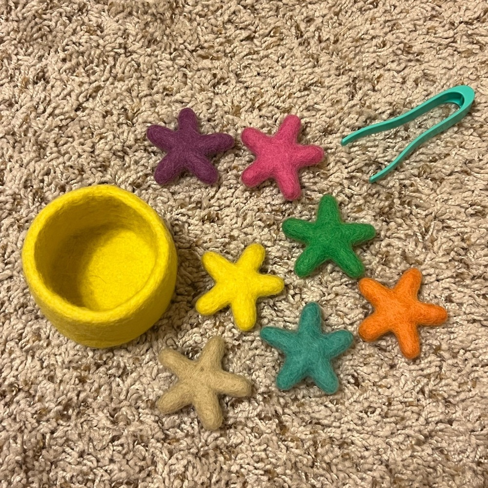 Lovevery Transfer Tweezers & Felt Stars